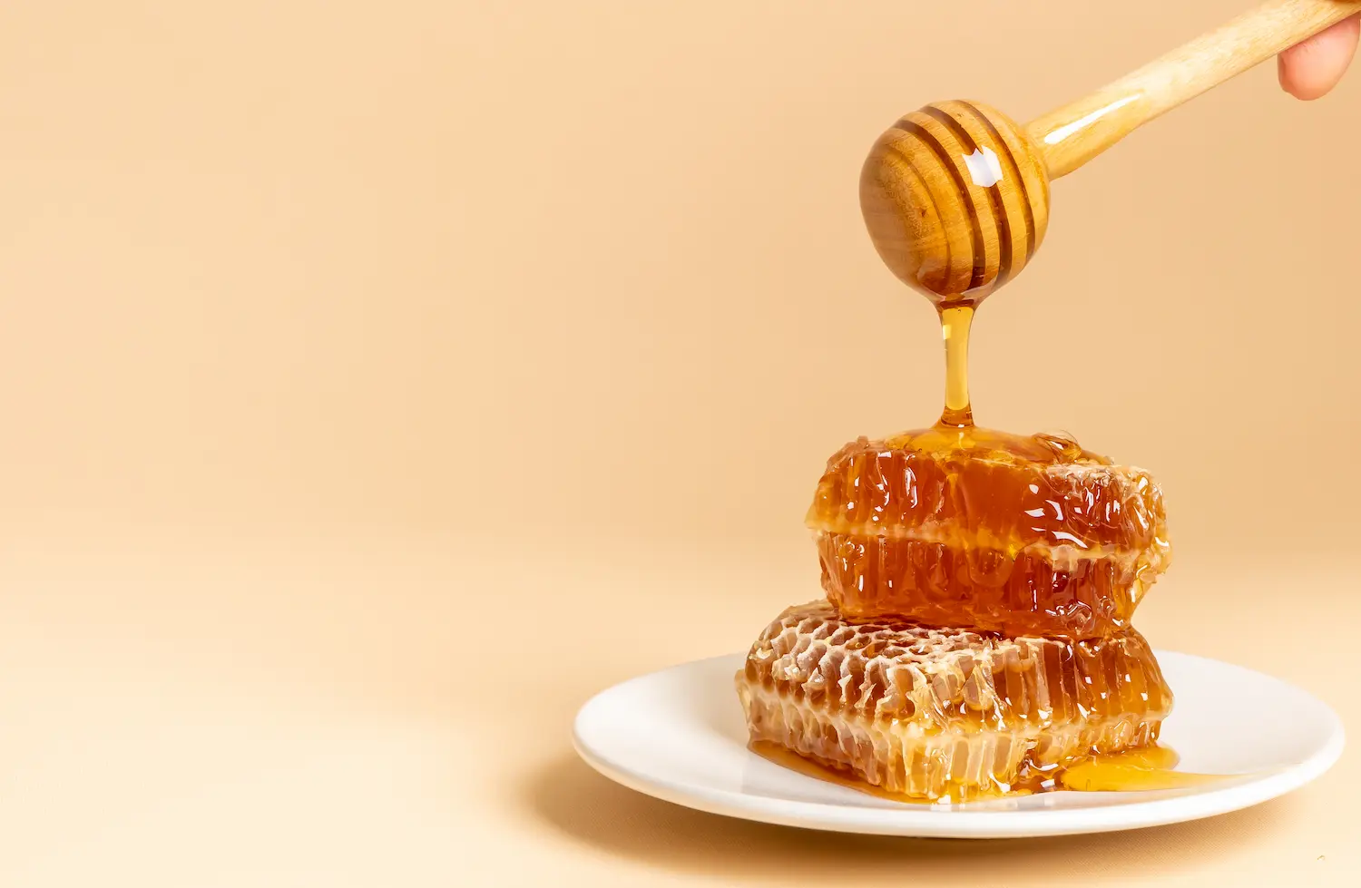 ประโยชน์ของน้ำผึ้งต่อสุขภาพและผิวพรรณ